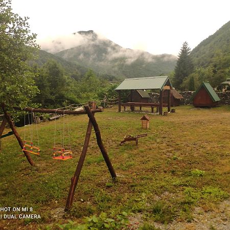 Private Accommodation Kalezic Mojkovac Phòng bức ảnh